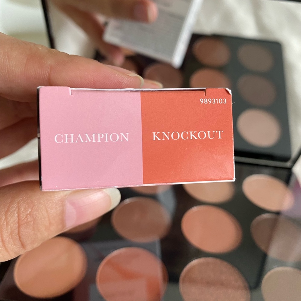 Laura Geller Eyeshadow Palette and MINI TINTED LIP OIL COLORS CHAMPION,KNOCKOUT - Picture 7 of 12